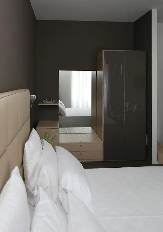 Residenza Crescenzio Hotel Rome Guest house